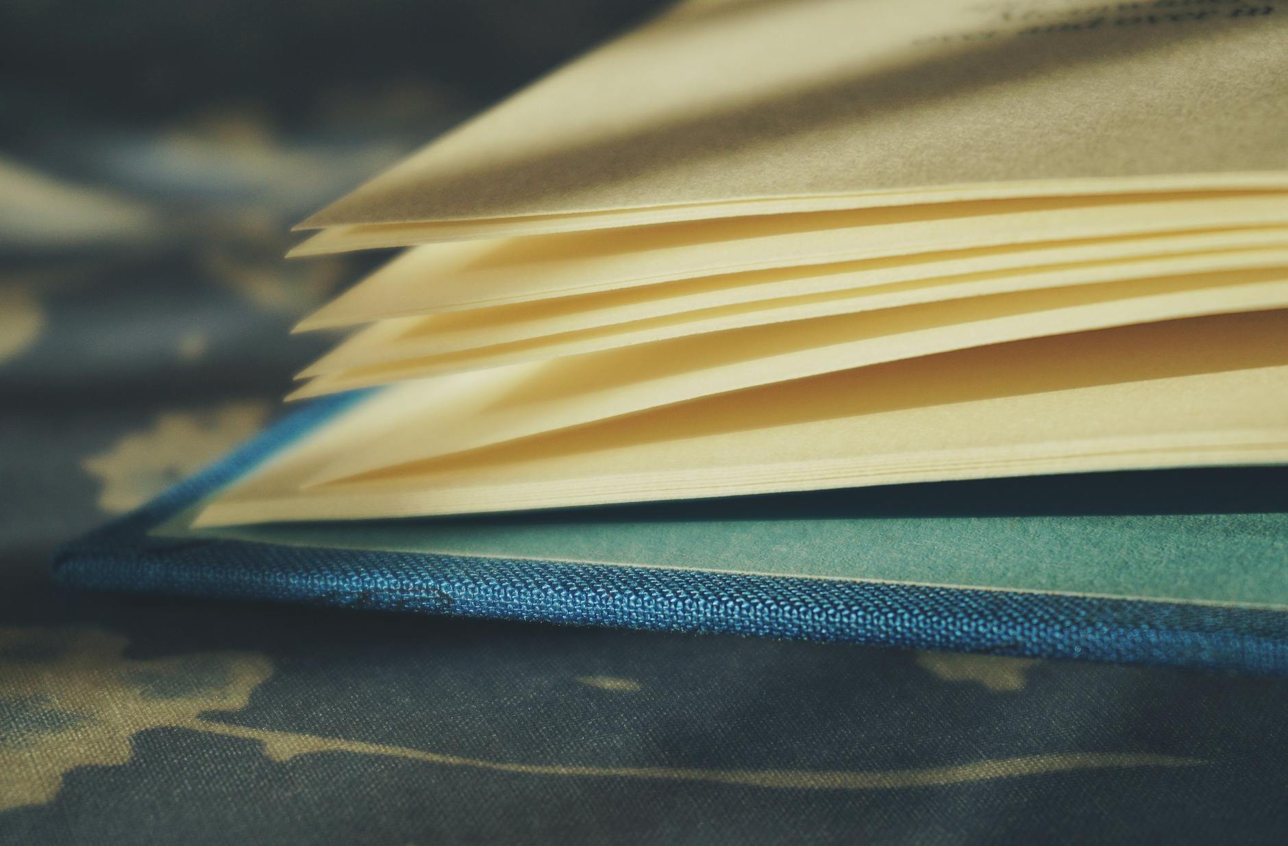 Applying and Overriding Master Pages in Your Documents