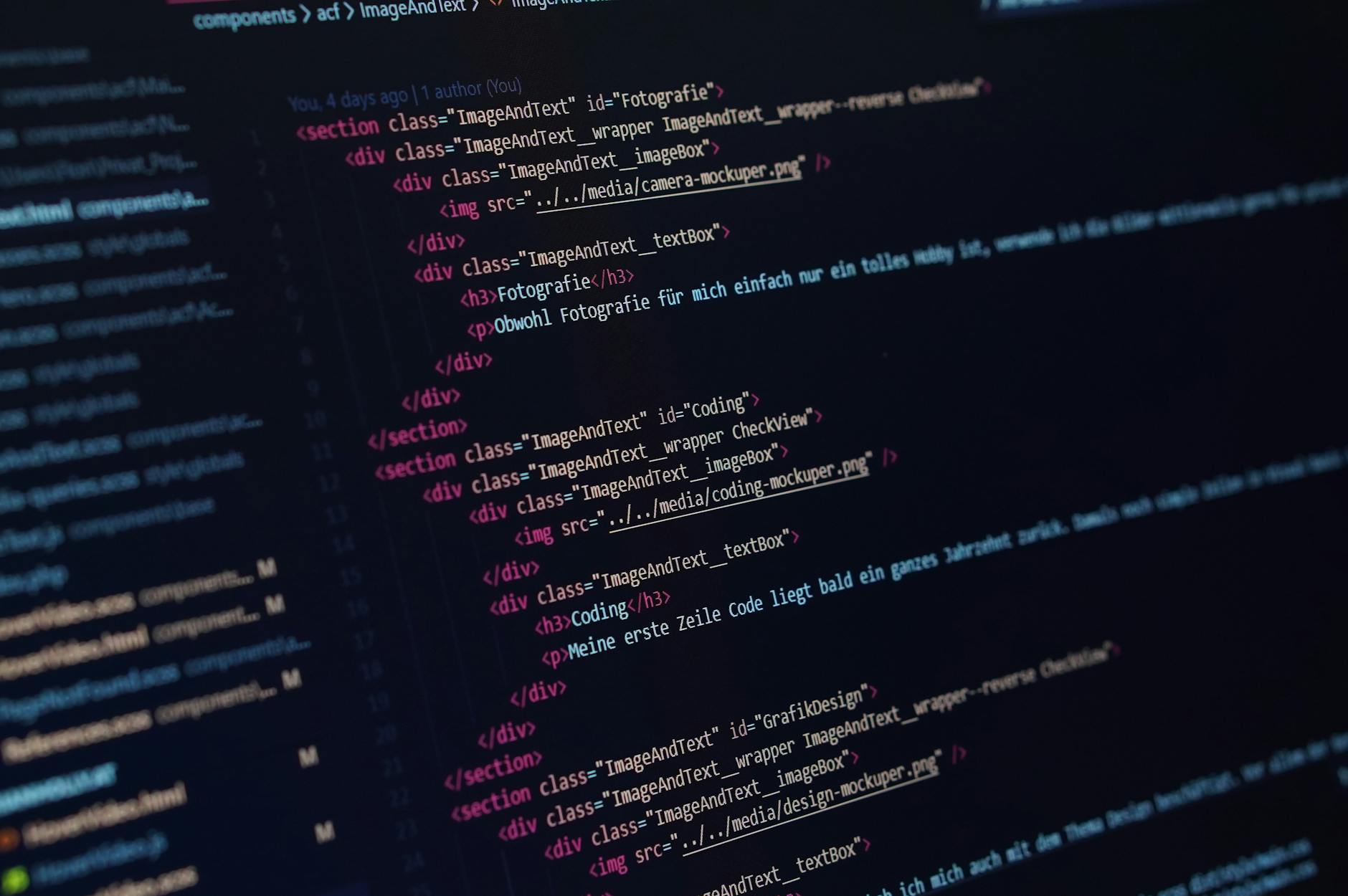 How to Use CSS Media Queries for Mobile‑First Design - Featured image