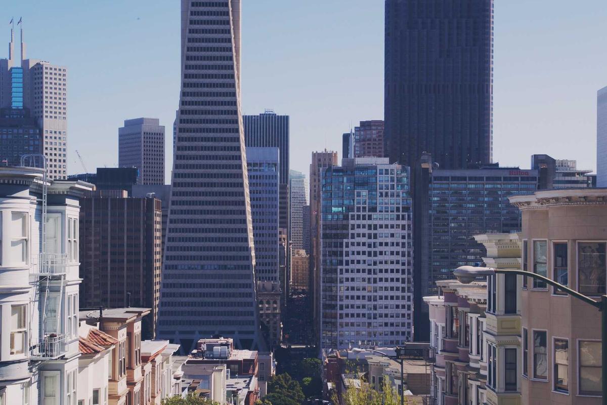 Managing the Hamburger Menu Toggle and Smooth Transitions