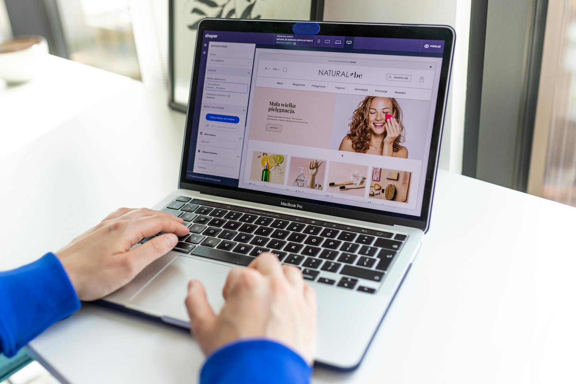 Shopify Admin Accounts Sold on Dark Web for $1,200 Each According to Report - Featured image