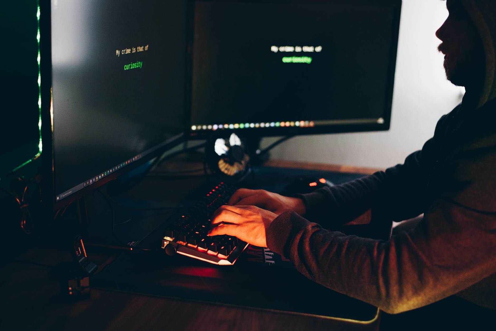 What Types of Malware Were Injected Through This Drupal Theme Vulnerability?