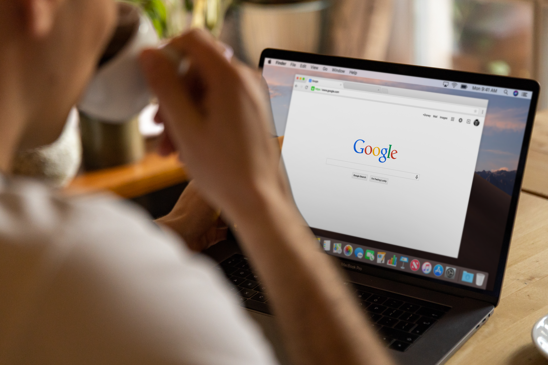 Google Ads rolling out conversion value maximization for standard shopping campaigns - Featured image