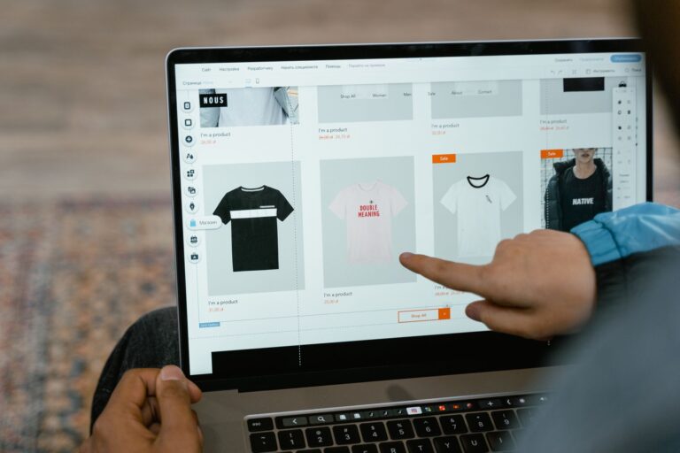How to Choose Between WordPress and a Headless CMS - Featured image